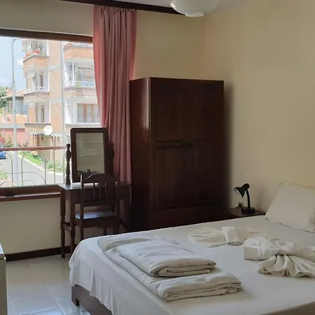 Lazur Hotel 2*