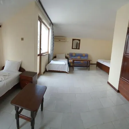 Hotel Lazur Ravda