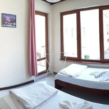 Lazur Hotel 2*