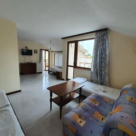 Hotel Lazur