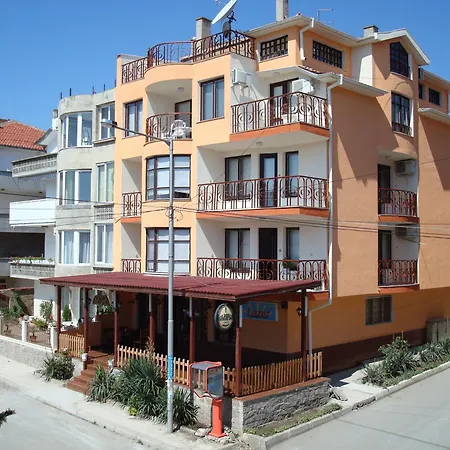 Hotel Lazur 2*