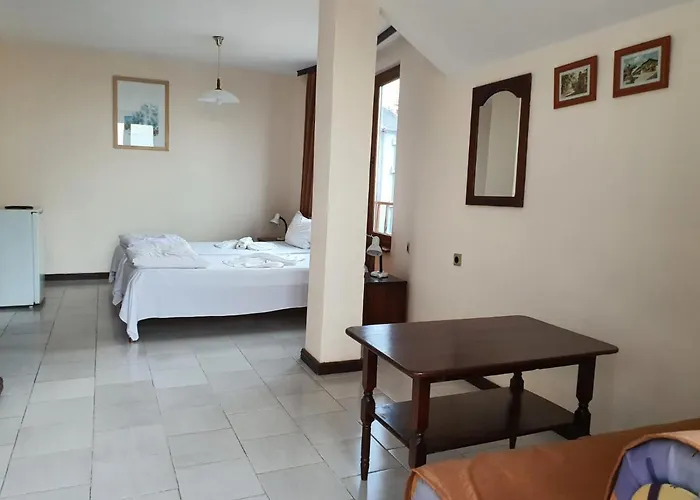 Lazur 2* Ράβντα