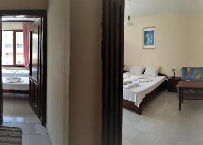 Lazur Ξενοδοχείο Ράβντα