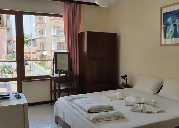 Lazur Ξενοδοχείο 2*