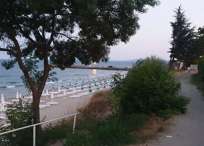 Lazur 2* Ράβντα