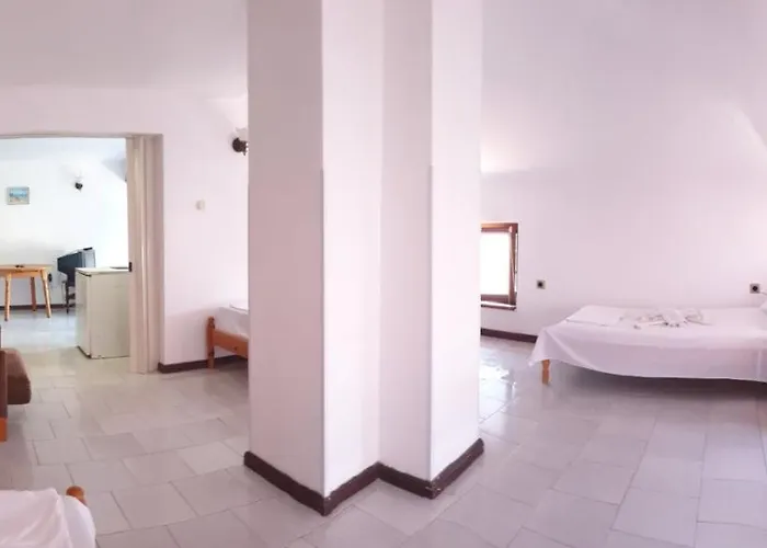 Ξενοδοχείο Lazur